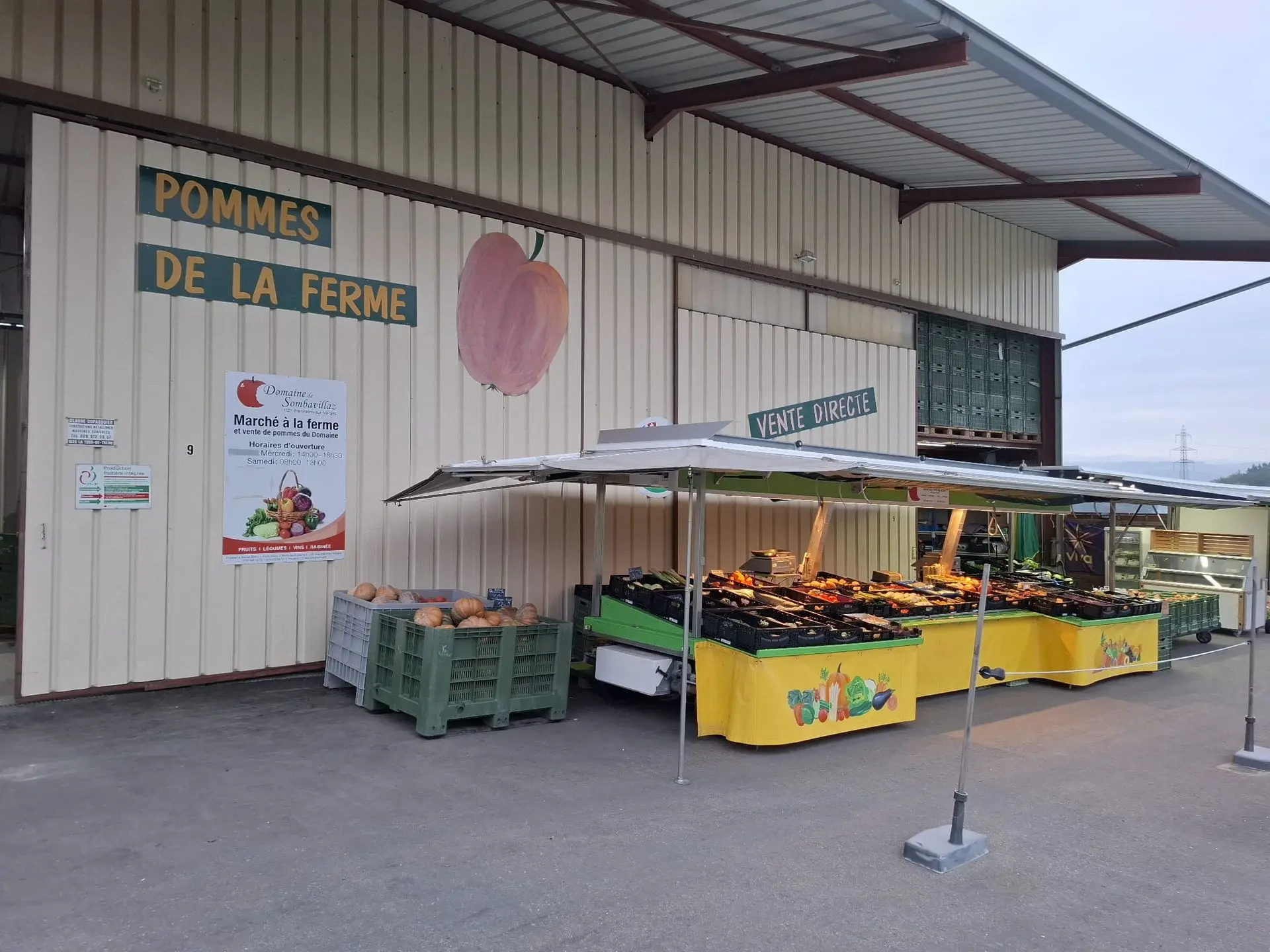 Point de vente du Marché à la ferme de la famille Blanc à Bremblens